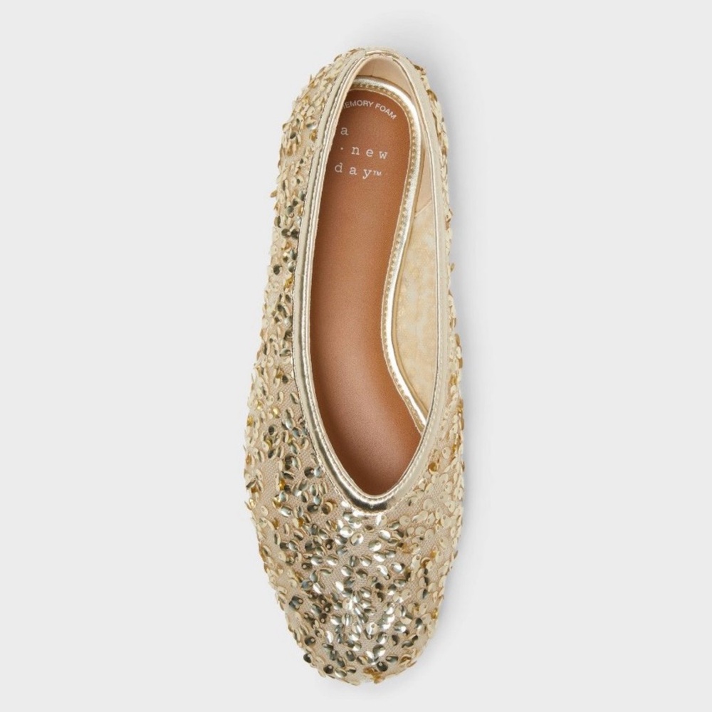 ✨ Gold Sequin Flats – NEW✨ - Picture 2 of 9